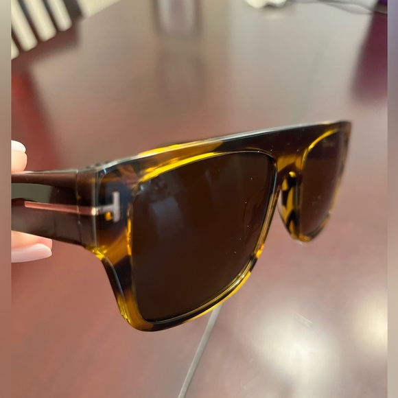 TOM FORD sunglasses - Fausto style - Dark Havana color - Picture 6 of 16